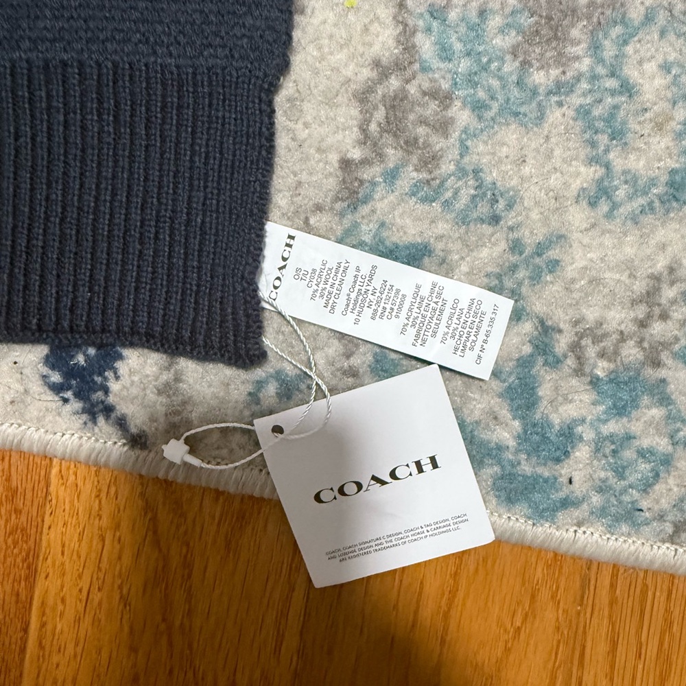 Authentic Coach Script Print Muffler Style Scarf - Picture 2 of 3